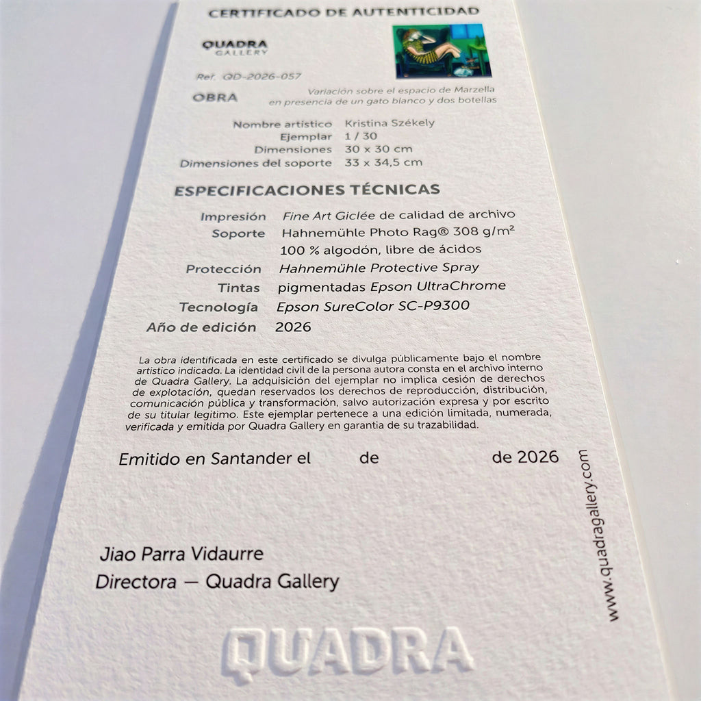 Certificado de autenticidad de la obra Variación sobre el espacio de Marzella en presencia de un gato blanco y dos botellas, de Kristina Székely.