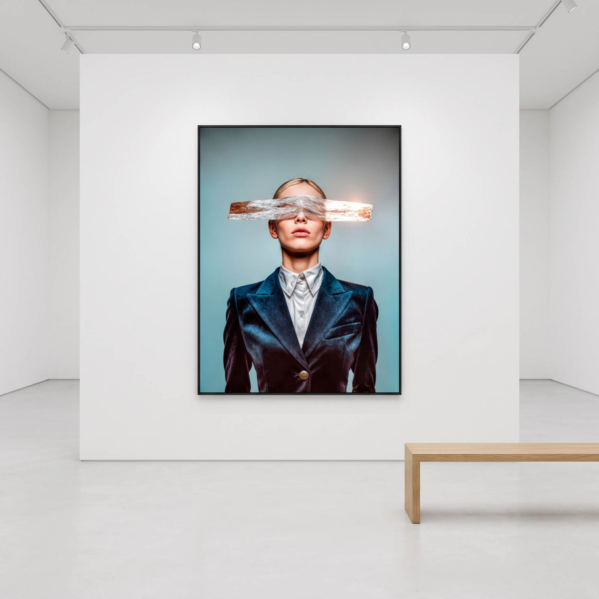 Lámina Fine Art "Incisión de plata sobre terciopelo verde con destello de control" de Jon Dorronsoro - Edición Limitada 30 - QUADRA Gallery